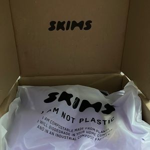 SKIMS Fits Everyone Scoop Neck Bralette Ultra Violet Sz L